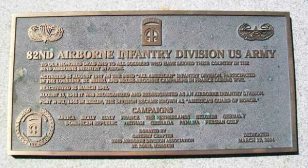 82ND AIRBORNE INFANTRY DIVISION US ARMY WAR MEMORIAL PLAQUE