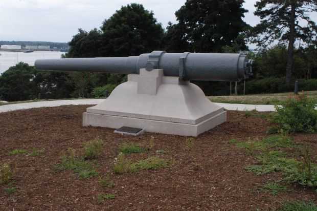 FORT ALLEN PARK U.S.S. MAINE MEMORIAL GUN