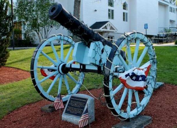 BATTLE OF BENNINGTON REVOLUTIONARY WAR CANNON MEMORIAL