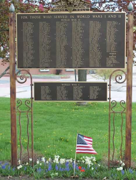 LINCOLN WORLD WAR I AND WORLD WAR II HONOR ROLL MEMORIAL