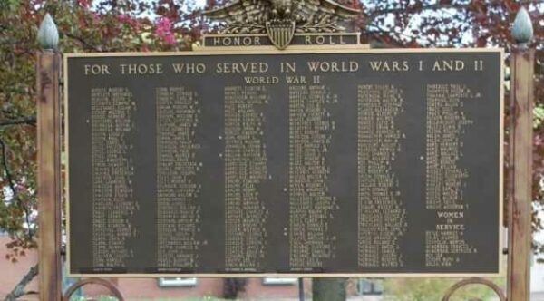 LINCOLN WORLD WAR I AND WORLD WAR II HONOR ROLL MEMORIAL PLAQUE A