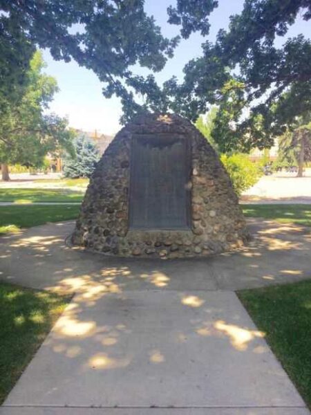 FITZSIMMONS ARMY HOSPITAL WORLD WAR I MEDICAL STAFF MEMORIAL