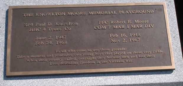 THE KNOWLTON MOORE MEMORIAL PLAYGROUND PLAQUE