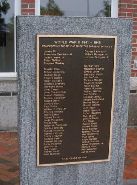 PORTSMOUTH HIGH SCHOOL CLASS 1940 WORLD WAR II MEMORIAL