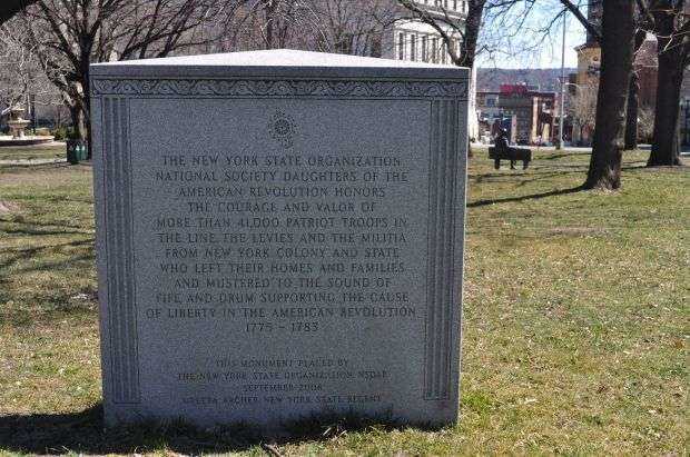 NSDAR REVOLUTIONARY WAR SOLDIERS MEMORIAL