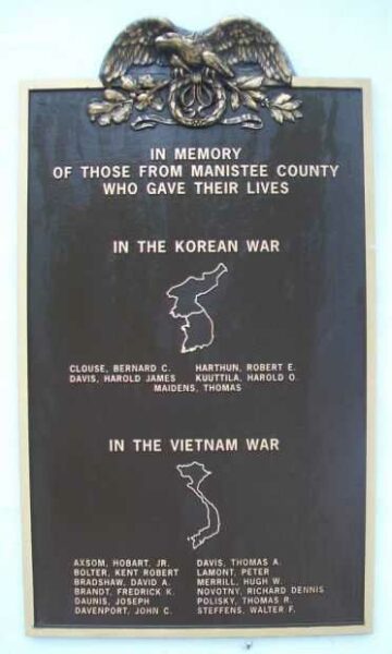 MANISTEE COUNTY WAR MEMORIAL PLAQUE D