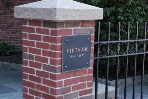 CHARLESTOWN VIETNAM WAR MEMORIAL GATE