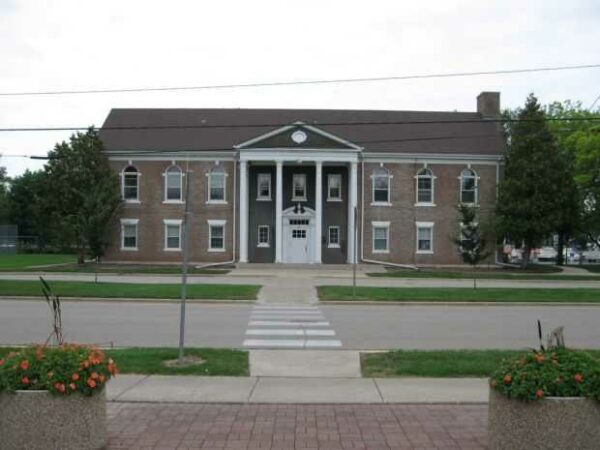 MENASHA SOLDIERS AND SAILORS MEMORIAL BUILDING