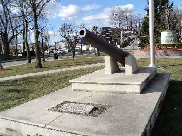HACKENSACK SOLDIER AND SAILOR MEMORIAL CANNON