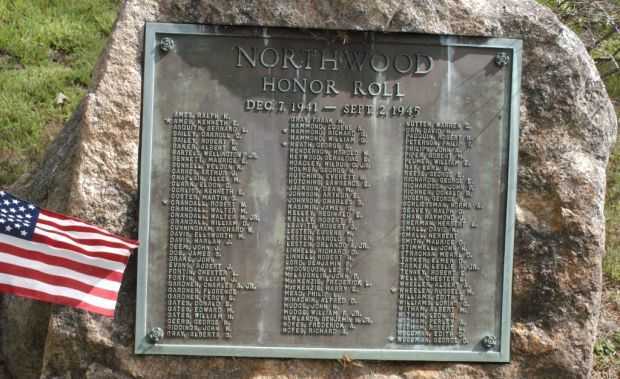 NORTHWOOD WORLD WAR II ROLL MEMORIAL PLAQUE