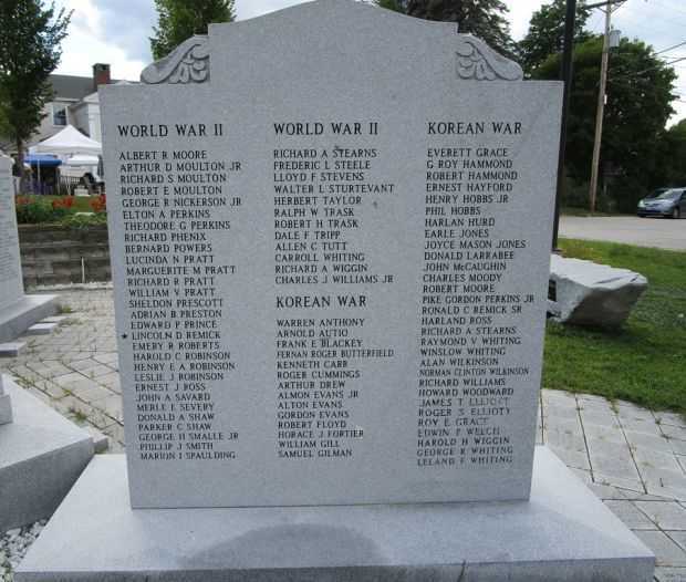 TOWN OF TAMWORTH WAR MEMORIAL STONE D