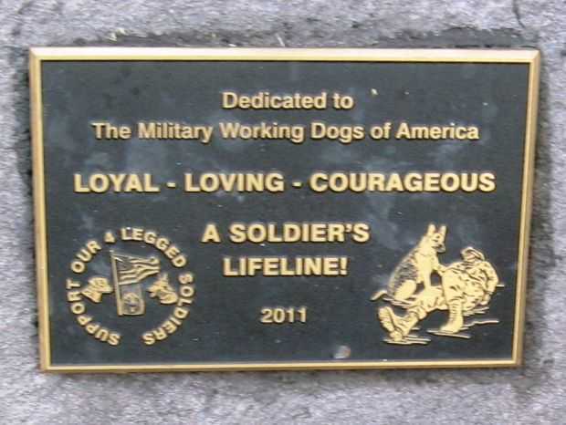 THE MILITARY WORKING DOGS OF AMERICA MEMORIAL TREE PLAQUE