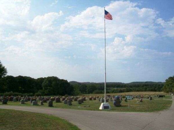 MANSFIELD CEMETERY FLAG POLE MEMORIAL