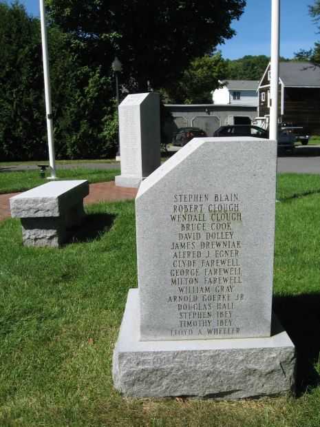 ENFIELD VIETNAM WAR MEMORIAL RIGHT SIDE