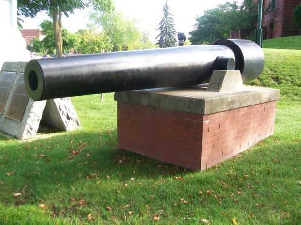 U.S.S. SABINE PARROTT RIFLE MEMORIAL