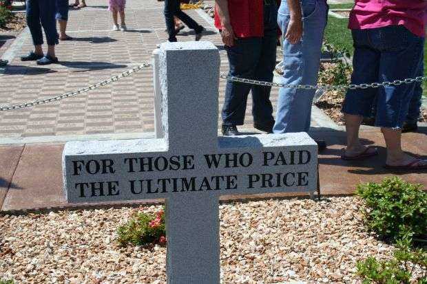 MAPLE PARK CEMETERY WAR MEMORIAL CROSS