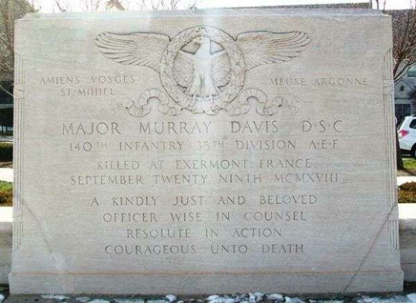 MAJOR MURRAY DAVIS WAR MEMORIAL FRONT