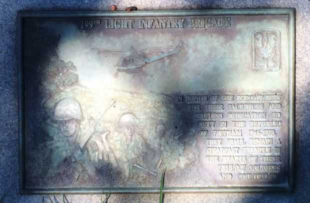 199TH LIGHT INFANTRY BRIGADE WAR MEMORIAL TREE PLAQUE