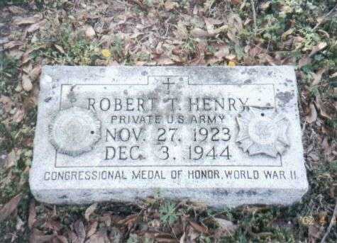 PRIVATE ROBERT T. HENRY MEDAL OF HONOR MEMORIAL PLAQUE