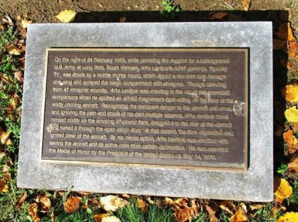 JOHN LEE LEVITOW MEDAL OF HONOR MEMORIAL PLAQUE