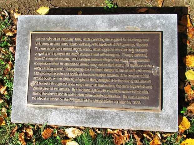 JOHN LEE LEVITOW MEDAL OF HONOR MEMORIAL PLAQUE