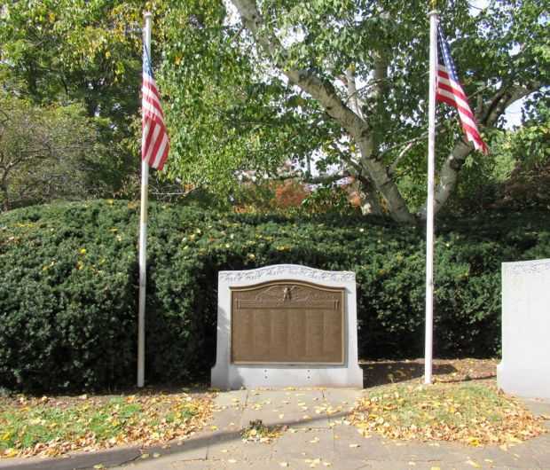 THE TOWN OF GLASTONBURY WORLD WAR I MEMORIAL