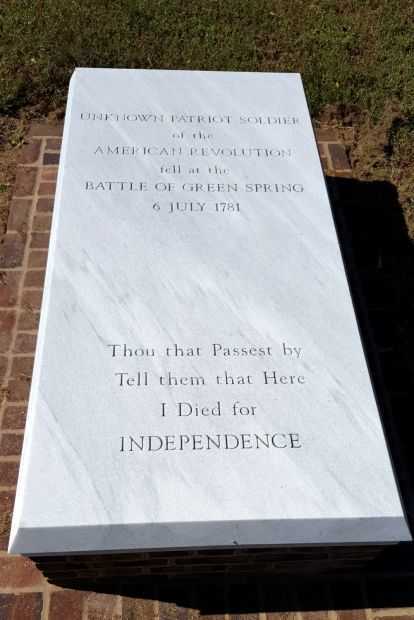 UNKNOWN PATRIOT SOLDIER WAR MEMORIAL