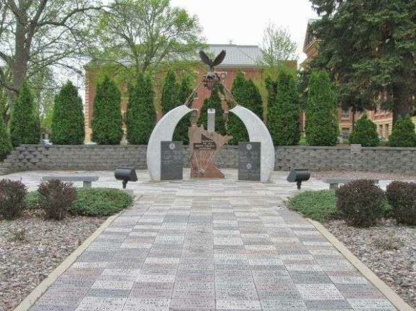 BROWN COUNTY MINNESOTA VETERANS MEMORIAL WALK