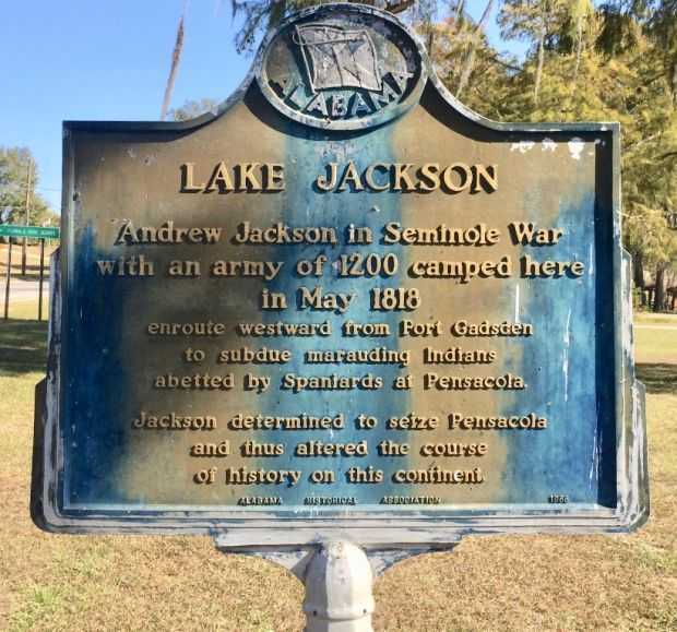 LAKE JACKSON WAR MEMORIAL MARKER