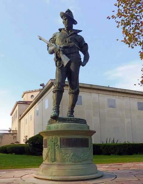 THE HIKER ALLEGHENY COUNTY WAR MEMORIAL