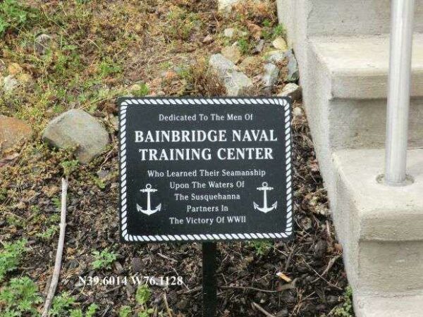 BAINBRIDGE NAVAL TRAINING CENTER MEMORIAL PLAQUE
