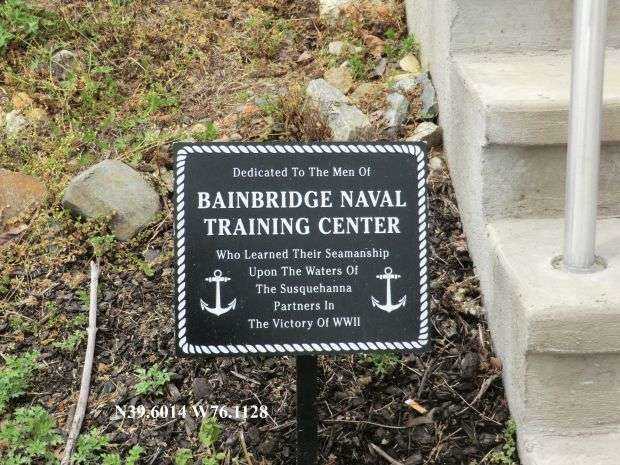 BAINBRIDGE NAVAL TRAINING CENTER MEMORIAL PLAQUE