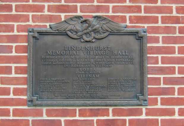LINDENHURST MEMORIAL VILLAGE HALL KOREAN AND VIETNAM WAR MEMORIAL