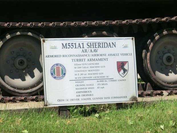 M551A1 SHERIDAN TANK WAR MEMORIAL PLAQUE