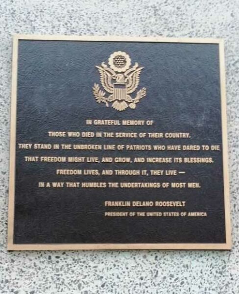 THE UNITED STATES VETERANS MEMORIAL PLAQUE B