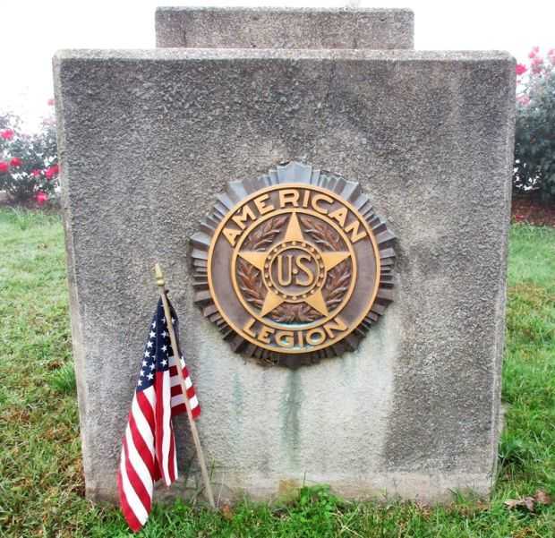 NEW RICHMOND WORLD WAR I MEMORIAL LEFT MEDALLION