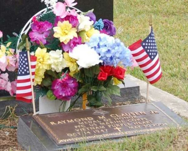 RAYMOND M CLAUSEN JR MEDAL OF HONOR CEMETERY STONE