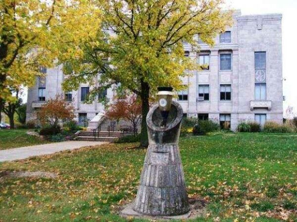 WABAUNSEE COUNTY AMERICAN LEGION WAR MEMORIAL
