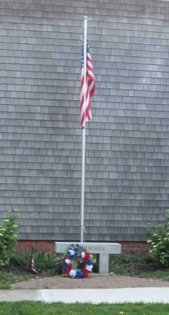 ORIENT KOREAN WAR AND VIETNAM WAR MEMORIAL BENCH