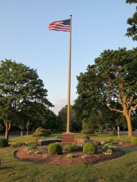SOUTHOLD-PECONIC WAR MEMORIAL FLAGPOLE