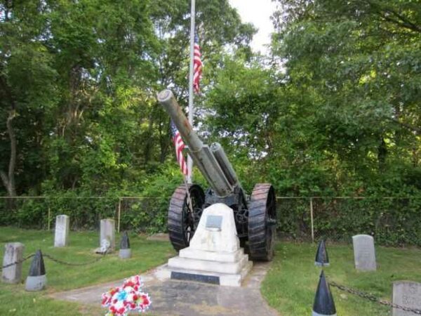 AMERICAN LEGION POST NO. 185 WAR VETERANS MEMORIAL