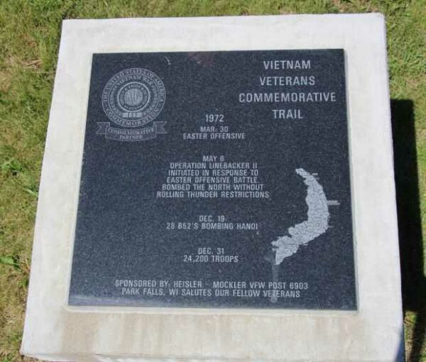 PARK FALLS VIETNAM VETERANS COMMEMORATIVE TRAIL 1972 MEMORIAL PLAQUE