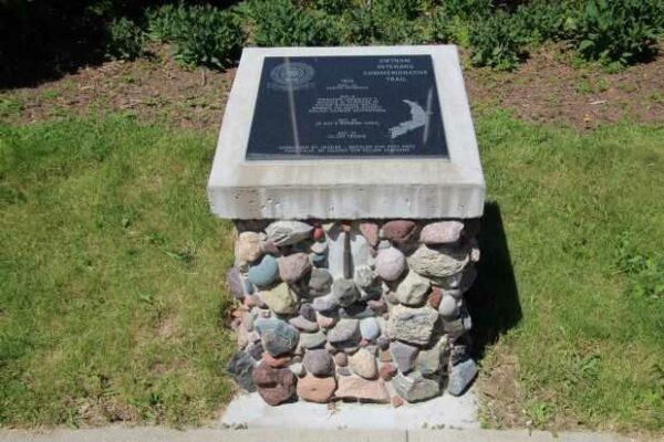 PARK FALLS VIETNAM VETERANS COMMEMORATIVE TRAIL 1972 MEMORIAL