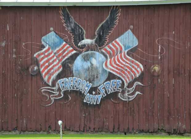 FREEDOM IS’NT FREE WAR MEMORIAL MURAL