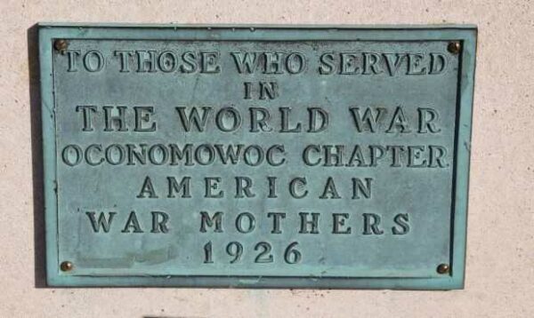 OCONOMOWOC AMERICAN WAR MOTHERS WORLD WAR MEMORIAL PLAQUE