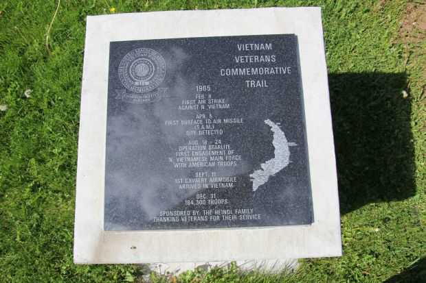 PRENTICE VIETNAM VETERANS COMMEMORATIVE TRAIL 1965 MEMORIAL PLAQUE