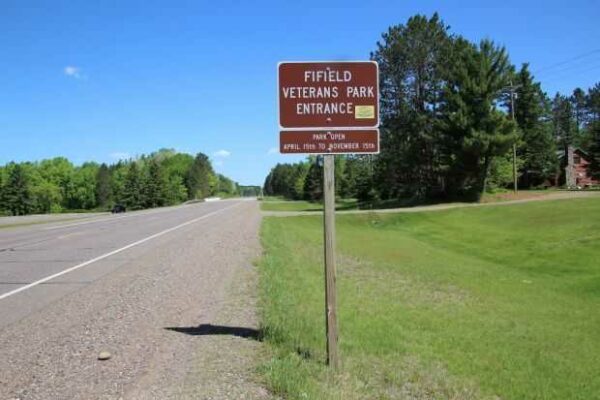 FIFIELD VETERANS PARK ENTRANCE MEMORIAL MARKER