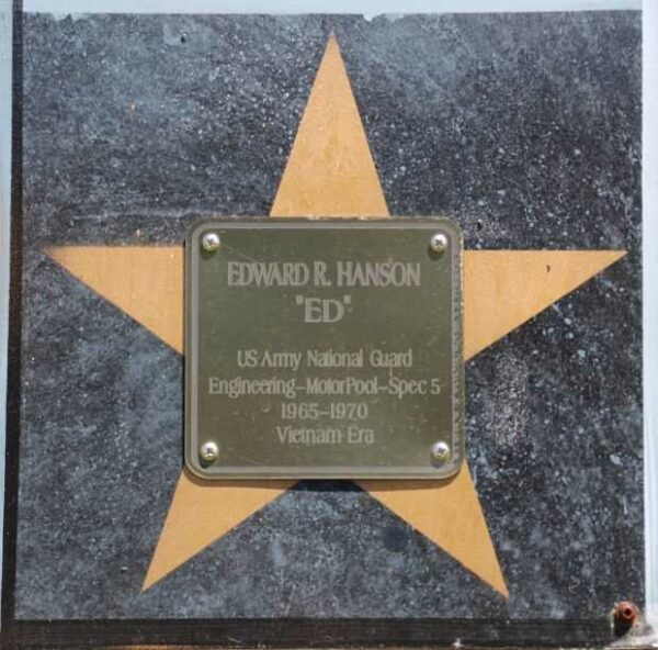 PARK FALLS VETERAN’S MURALS PLAQUE F