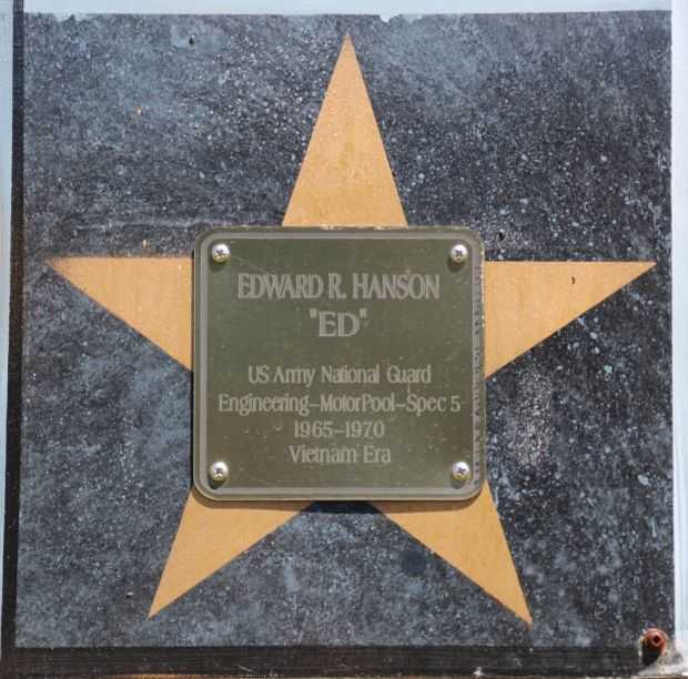 PARK FALLS VETERAN’S MURALS PLAQUE F