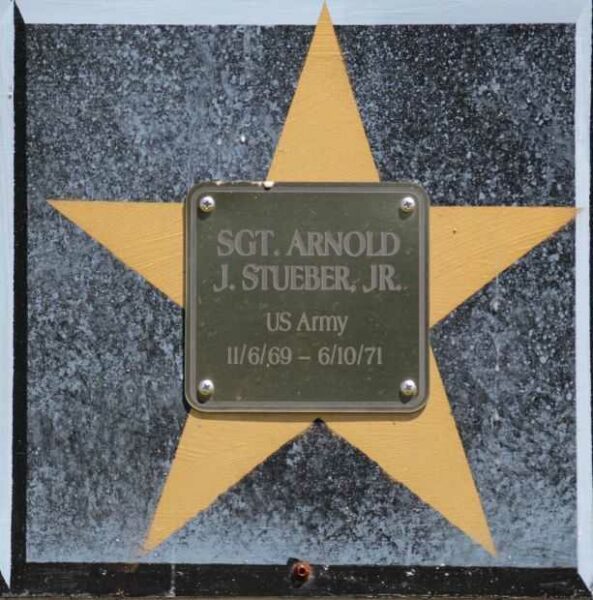 PARK FALLS VETERAN’S MURALS PLAQUE E